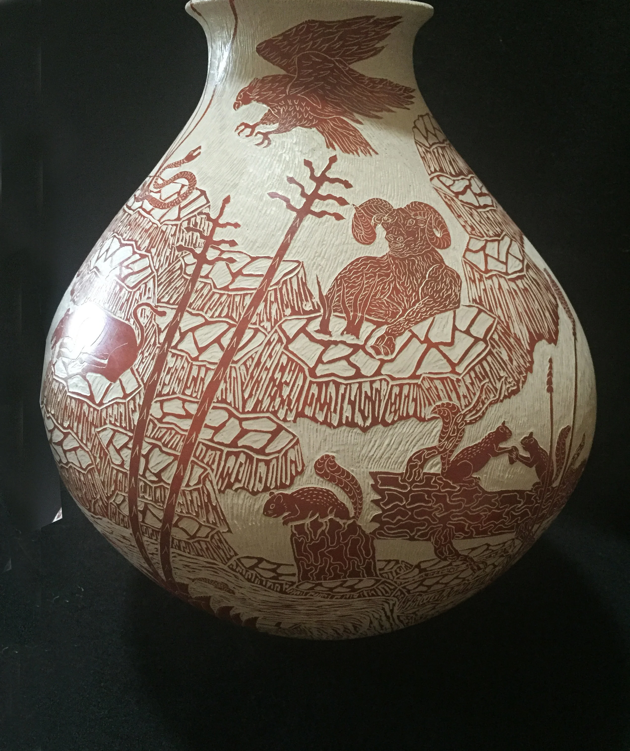 Mata Ortiz Leonel Lopez Saenz Quezada olla — Native American